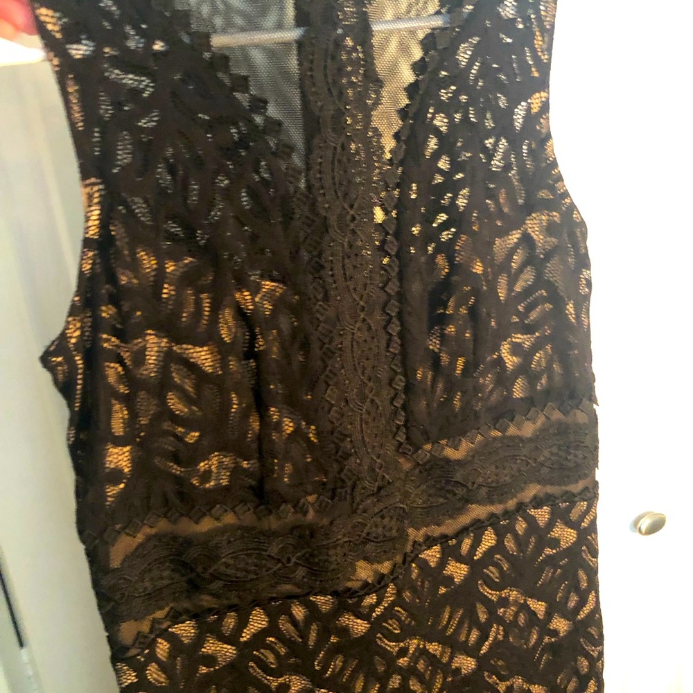 Cocktail dress. Worn once . Size 6 .